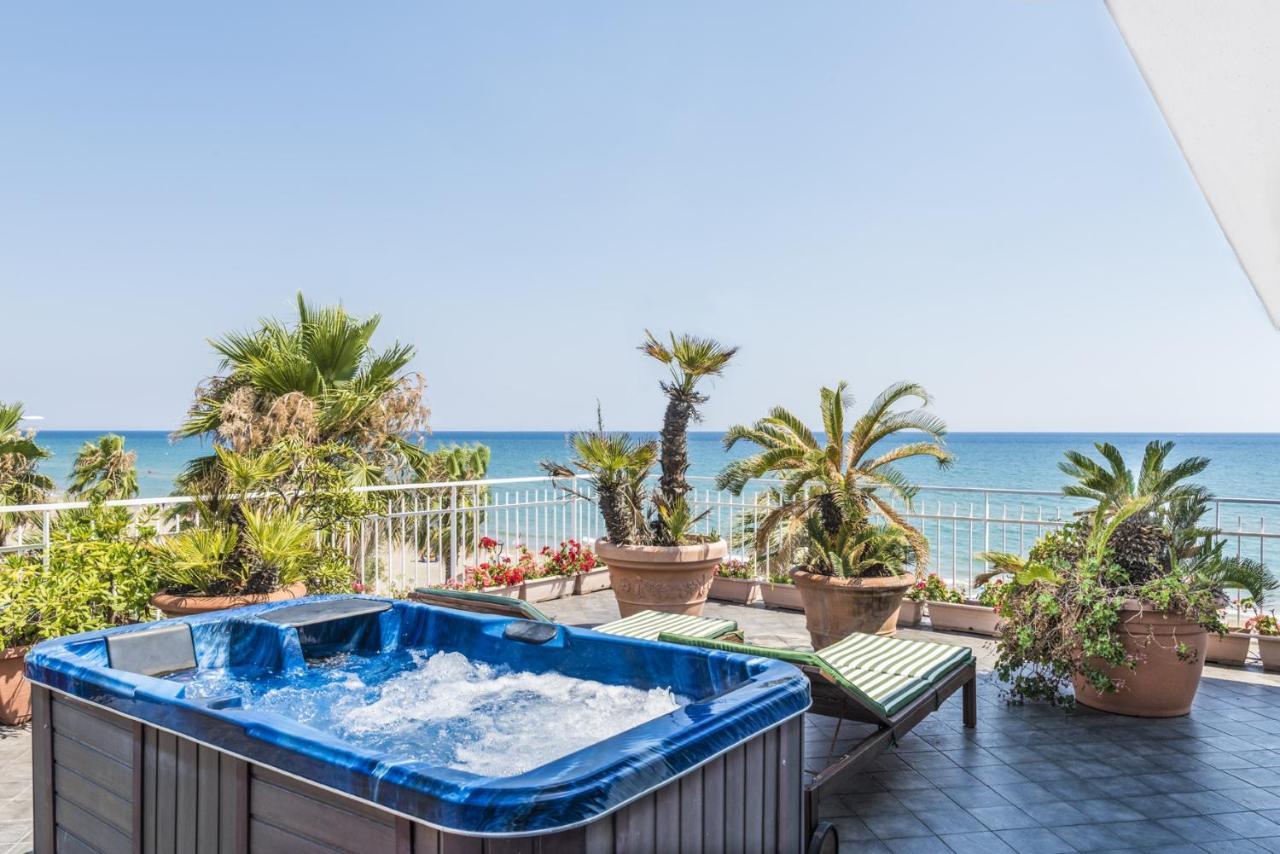 Hotel Ristorante Centosedici Terracina Kültér fotó