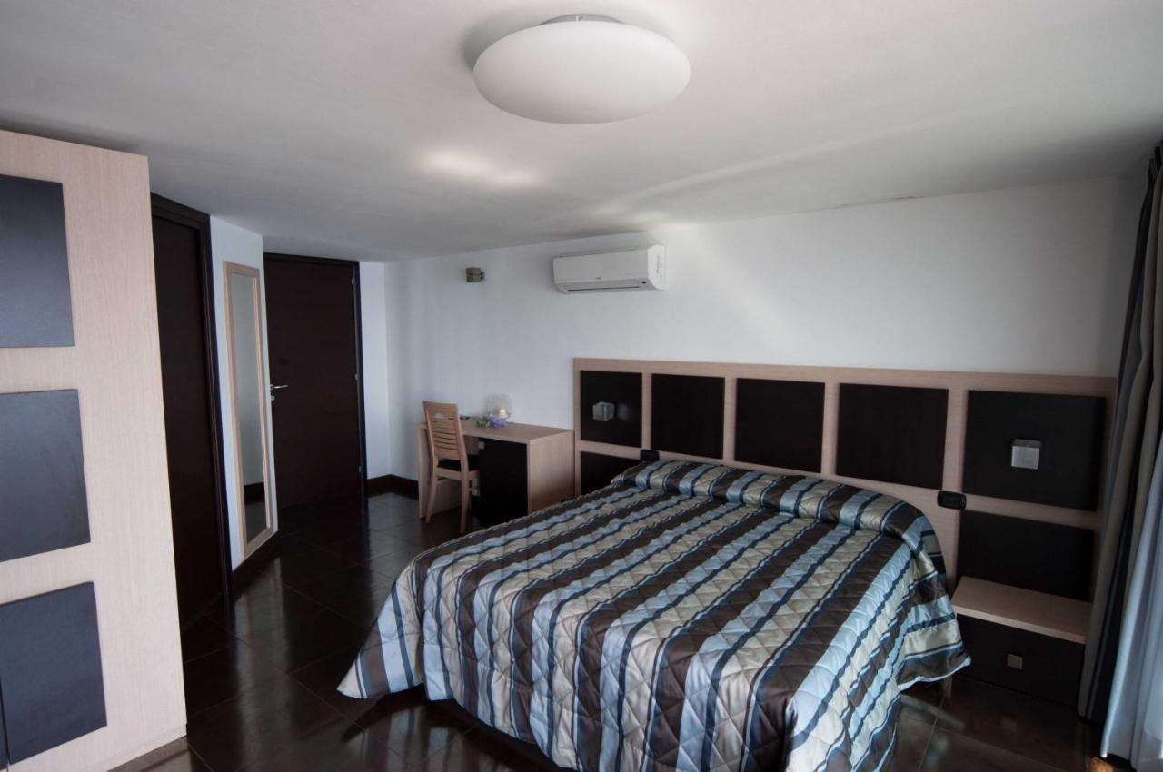 Hotel Ristorante Centosedici Terracina Szoba fotó