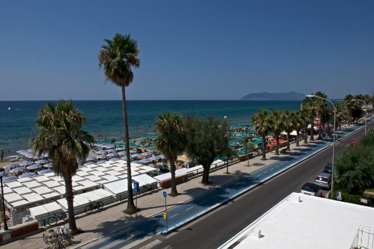 Hotel Ristorante Centosedici Terracina Kültér fotó