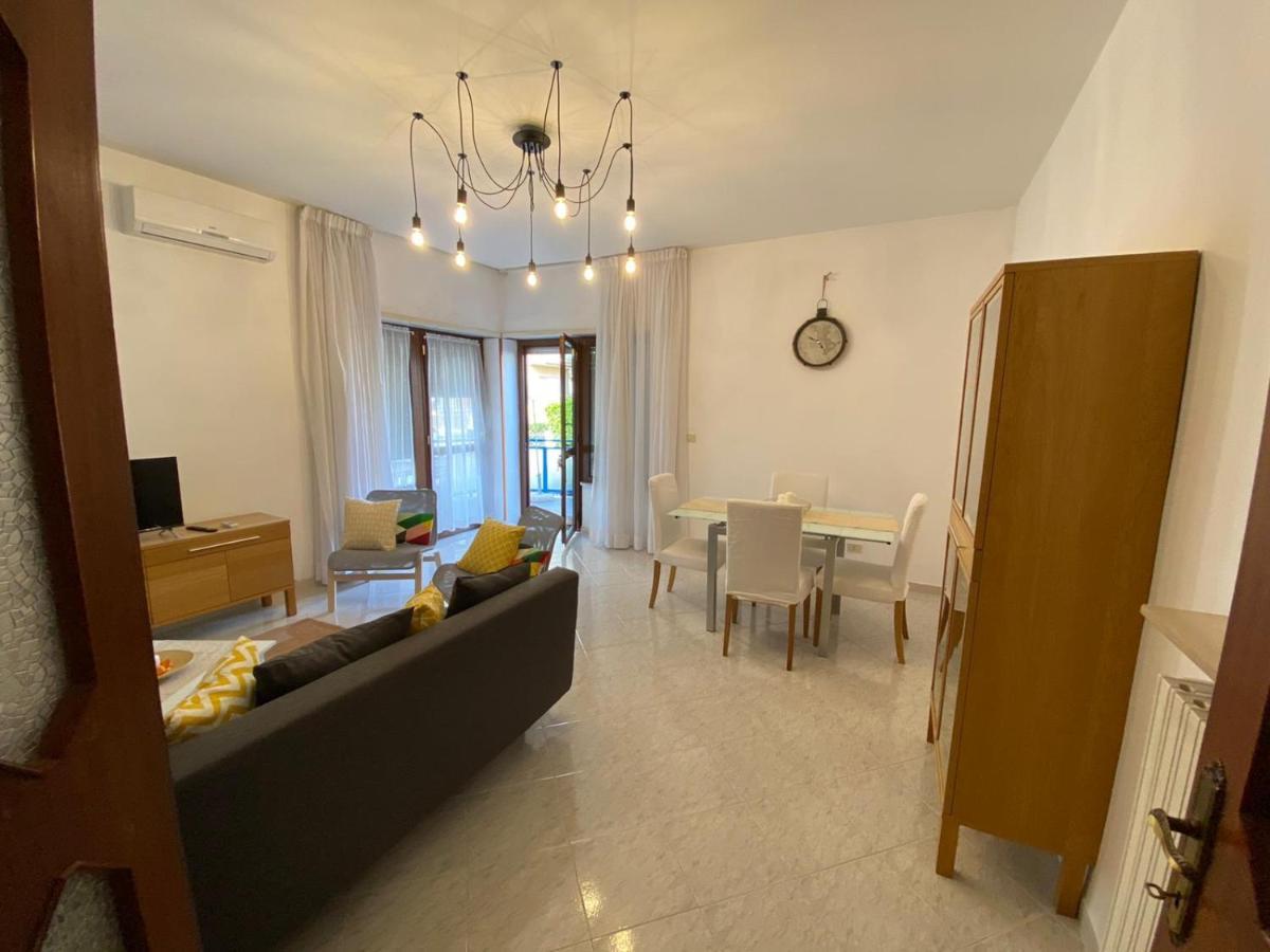 Hotel Ristorante Centosedici Terracina Kültér fotó